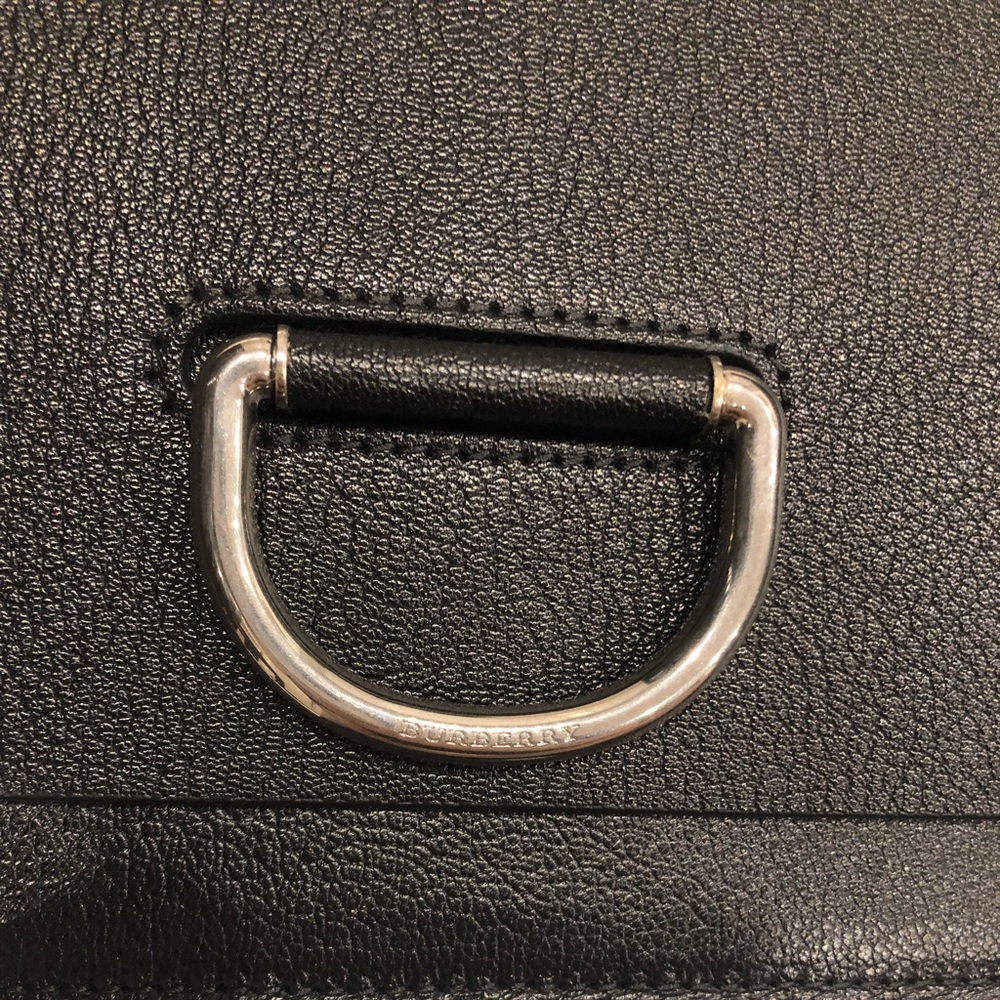 Burberry D Ring Medium Leather Bag - Picture 7 of 8